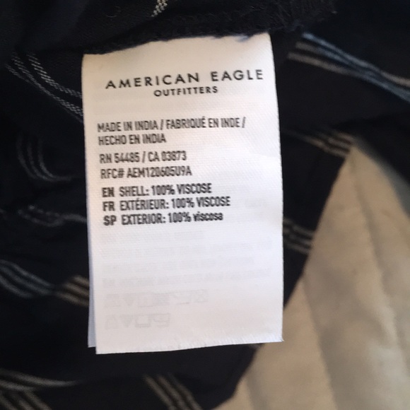 NWOT AMERICAN EAGLE Navy Blue Off the Shoulder Top S - Picture 3 of 4